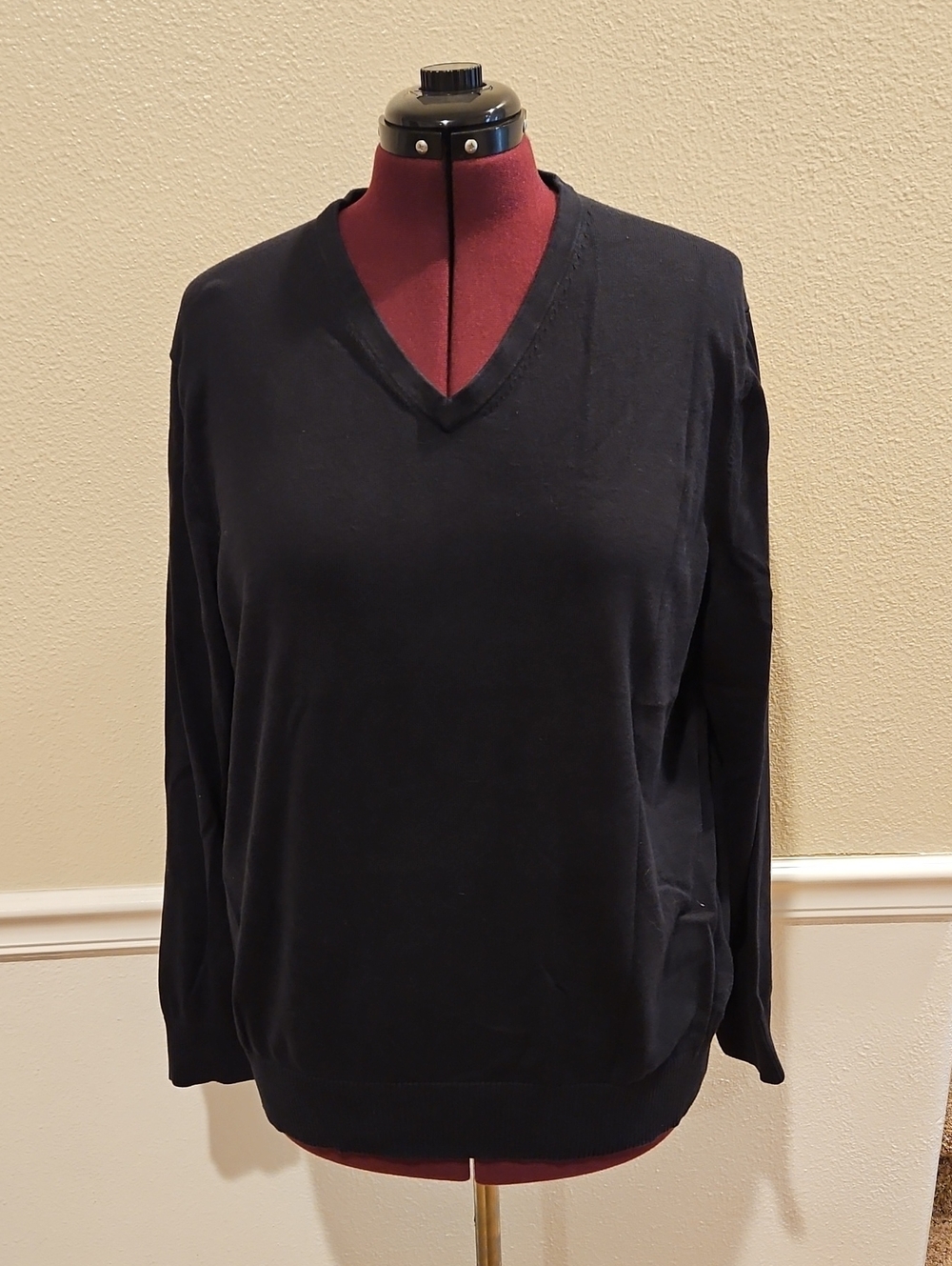 Lands' End Women's Black V-Neck Sweater
